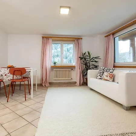 Perla Grischuna Apartment *