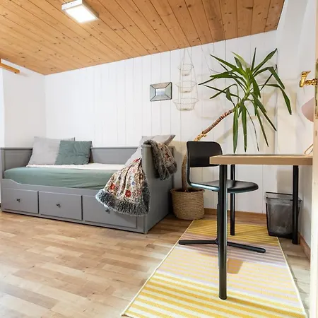 Perla Grischuna Τσουρ