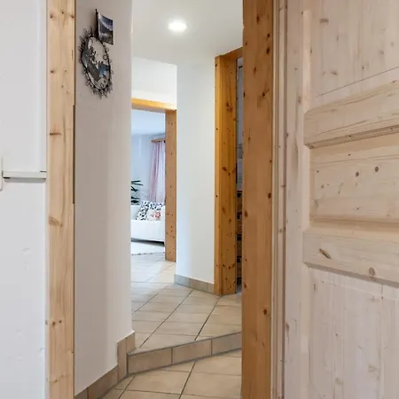 Perla Grischuna Διαμέρισμα *